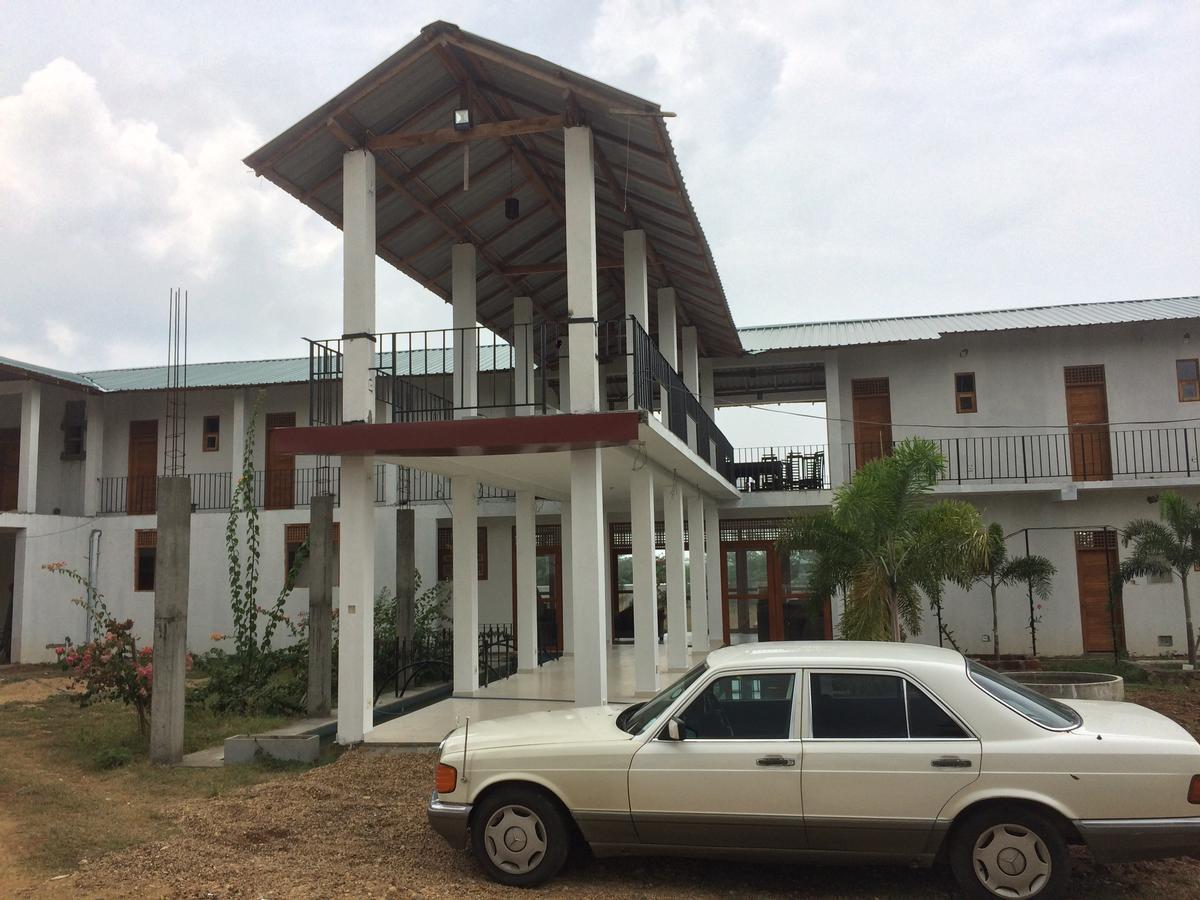 Hotel Bundala Park Weligatta Buitenkant foto